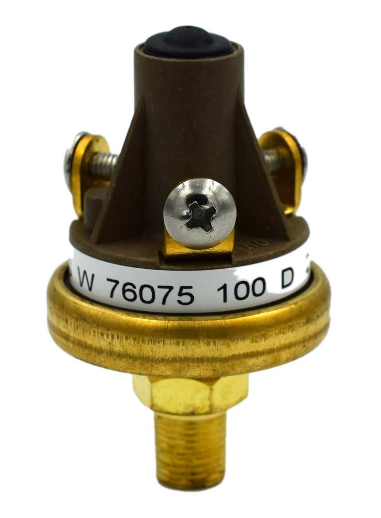 SW76075 - Stewart Warner 5000 Series Pressure Switch Dual Circuit