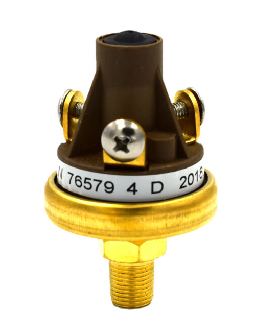 SW76579 - Stewart Warner 5000 Series Pressure Switch Dual Circuit